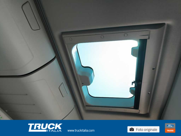 f-trucks-f-max-trattore-select-mega-cab-3600-mm-sku103207