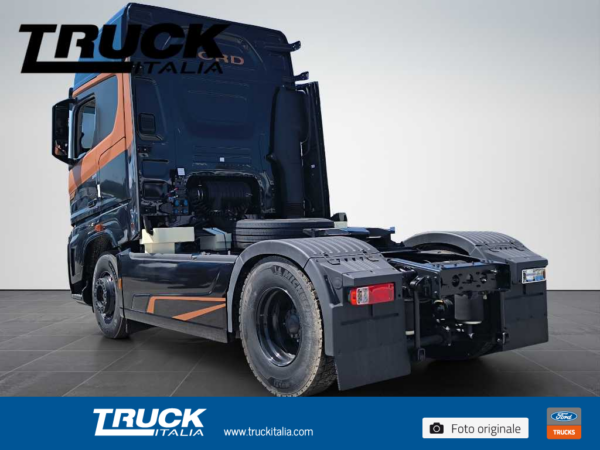 f-trucks-f-max-trattore-select-mega-cab-3600-mm-sku103207