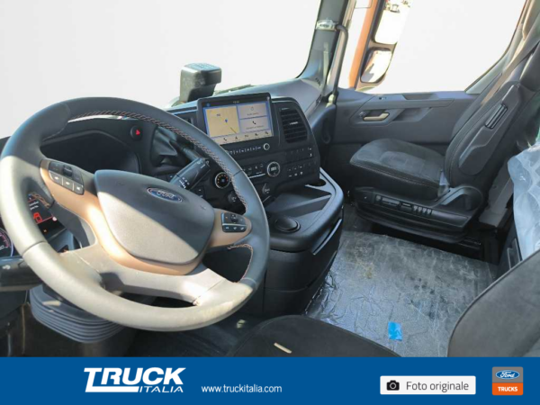 f-trucks-f-max-trattore-select-mega-cab-3600-mm-sku103207