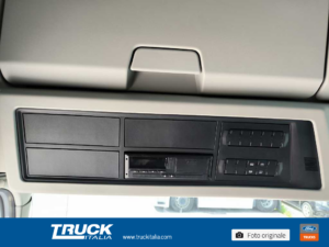 f-trucks-f-max-trattore-long-range-com-pack20-mega-cab-con-ehpas-3750-mm-sku103230