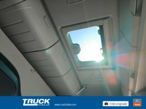 f-trucks-f-max-trattore-long-range-com-pack20-mega-cab-con-ehpas-3750-mm-sku103230