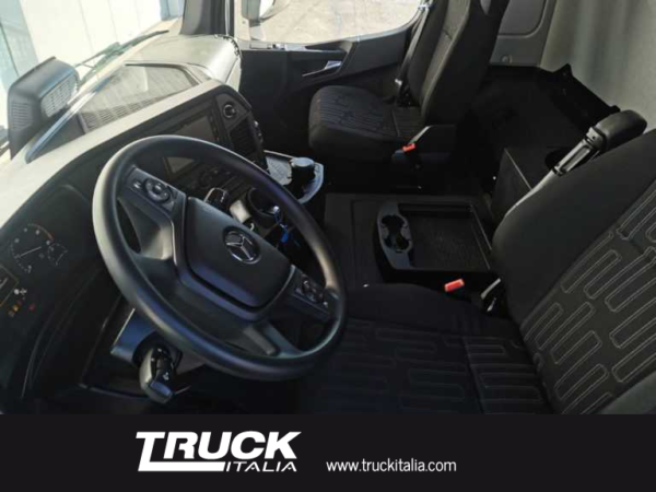 mercedes-benz-vi-arocs-carro-k-4151-sku104670