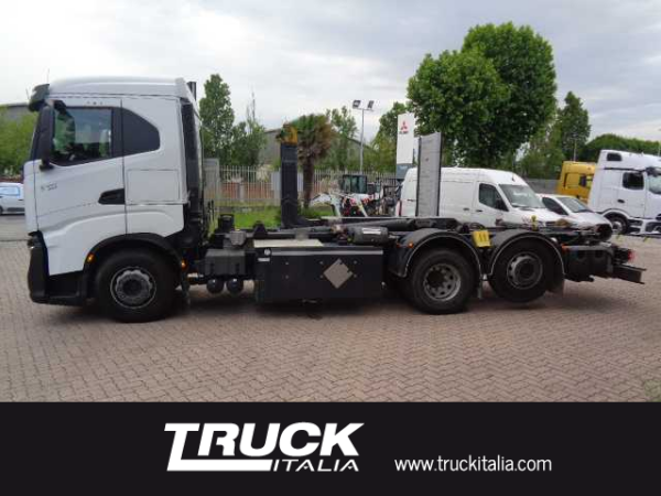 iveco-s-way-as-440-s46t-p-hi-tronix-sku91819