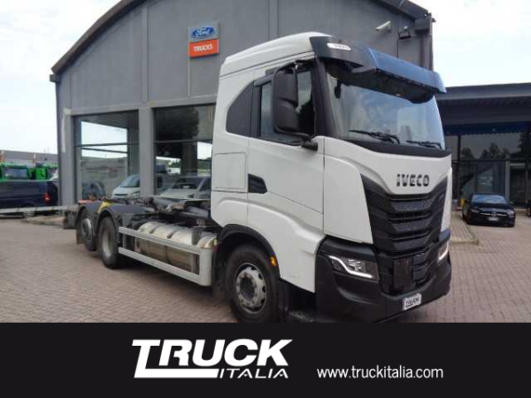 iveco-s-way-as-440-s46t-p-hi-tronix-sku91819