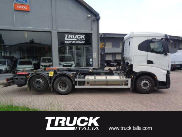 iveco-s-way-as-440-s46t-p-hi-tronix-sku91819