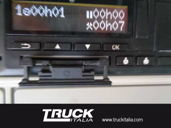 iveco-s-way-as-440-s46t-p-hi-tronix-sku91819