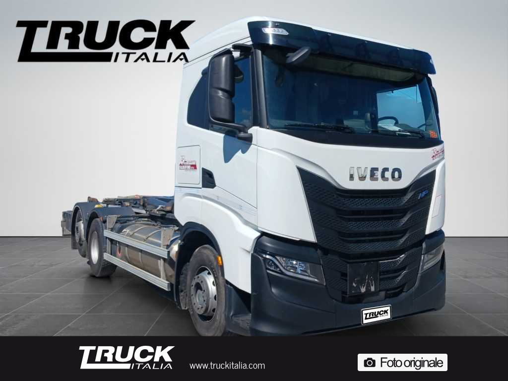 iveco-s-way-as-440-s46t-p-hi-tronix-sku91820
