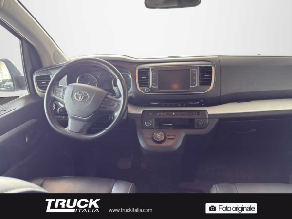 toyota-proace-ii-verso-20d-180cv-ss-l1-luxury-5p-8pti-auto-e6d-sku92103