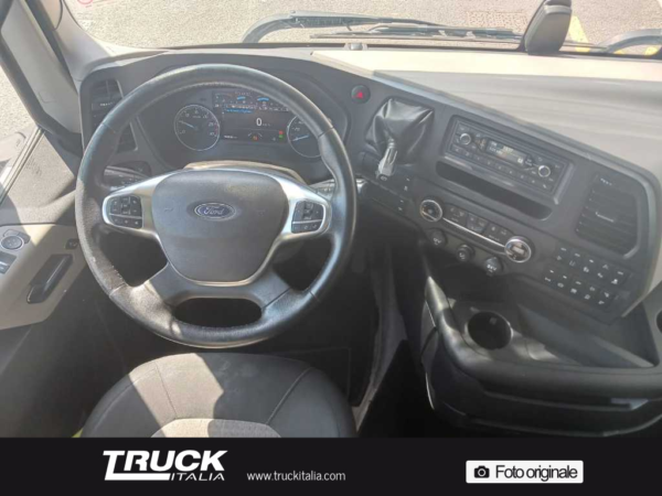 ford-fmax-500-white-pack-meg-cab-meg-sku92217