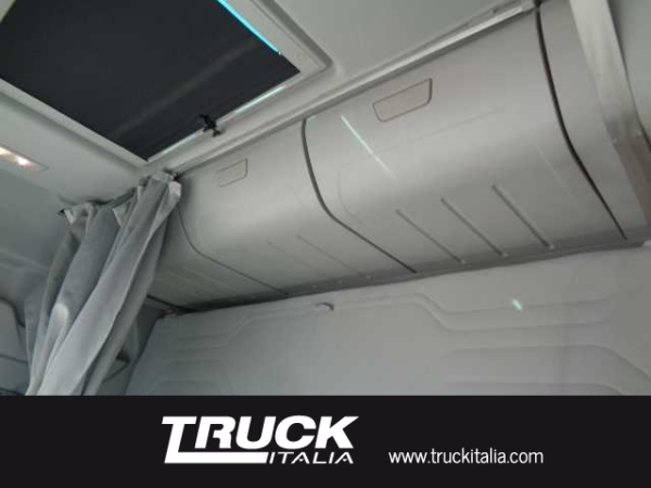 f-trucks-f-max-500-4x2-comfort-mega-cab-sku92552