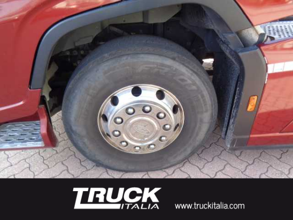 f-trucks-f-max-500-4x2-comfort-mega-cab-sku92552