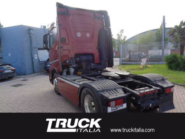 f-trucks-f-max-500-4x2-comfort-mega-cab-sku92552
